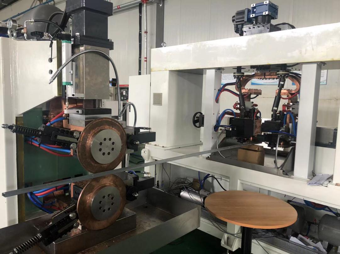 太阳能支架龙门缝焊机 太阳能支架龙门缝焊机